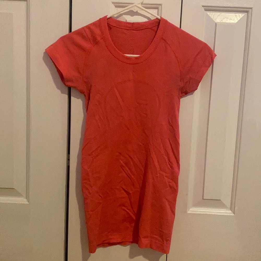 Lululemon swiftly tech top size 2